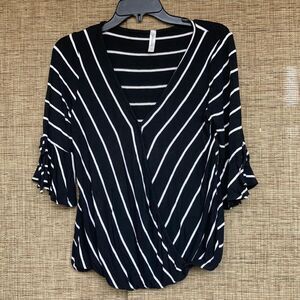Emerald black and white rayon top